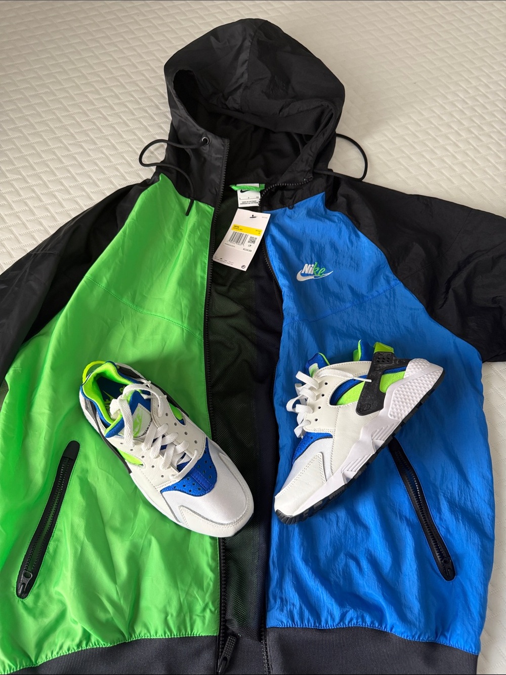 Nike Men’s Hooded Windbreaker Jacket size small and Nike Huaraches size 5.5 GS
